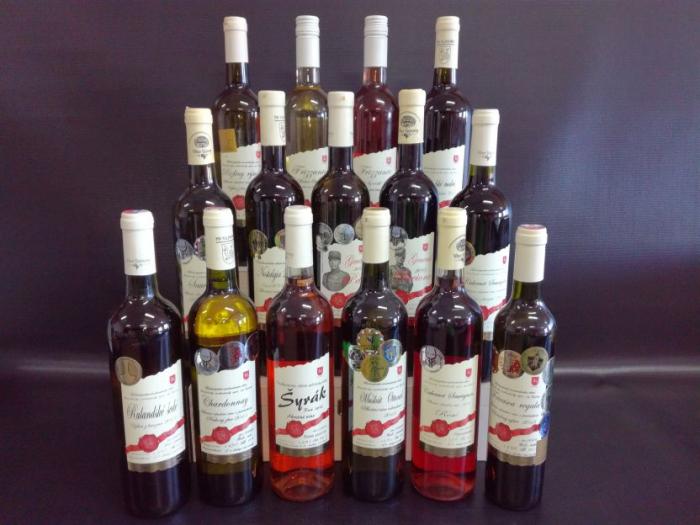 Sortiment vín produkovaných PD Vajnory je pomerne široký, nakoľko víno vyrábame len z vlastného hrozna - Poľnohospodárske družstvo Vajnory - Poľnohospodárske družstvo Vajnory